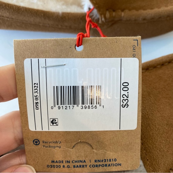 DEARFOAMS NWT $32 Kids 4 Chestnut Dluxe Genuine Shearling Moccasin Slipper - Picture 3 of 5